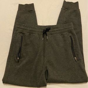 90 Degree Medium Joggers with Zippered Pockets